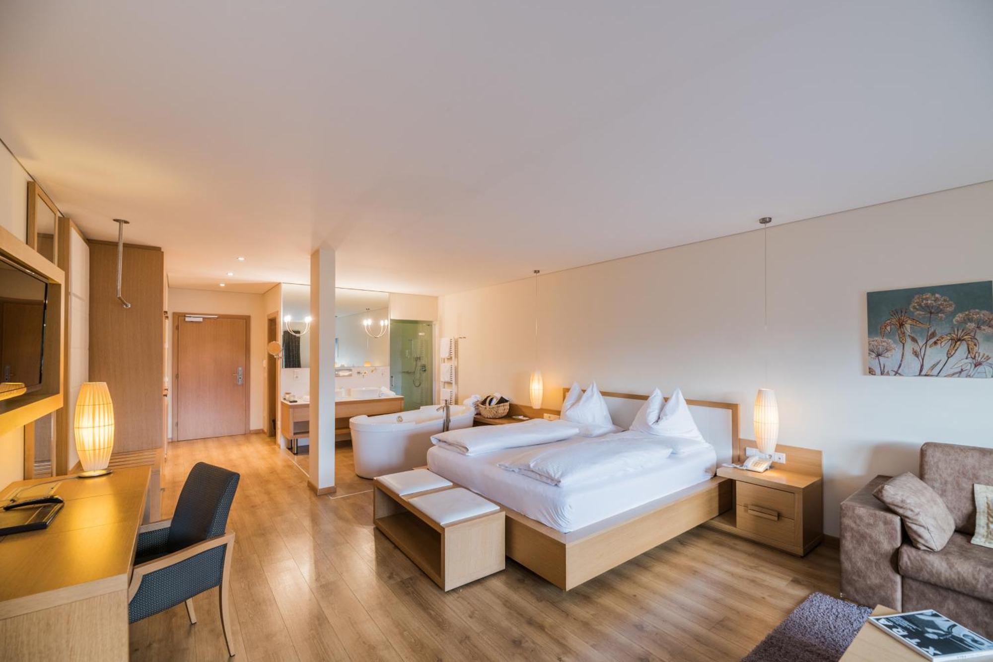 Hotel Lanerhof Active/Spa/Balance Сан Лоренцо ди Себато Стая снимка