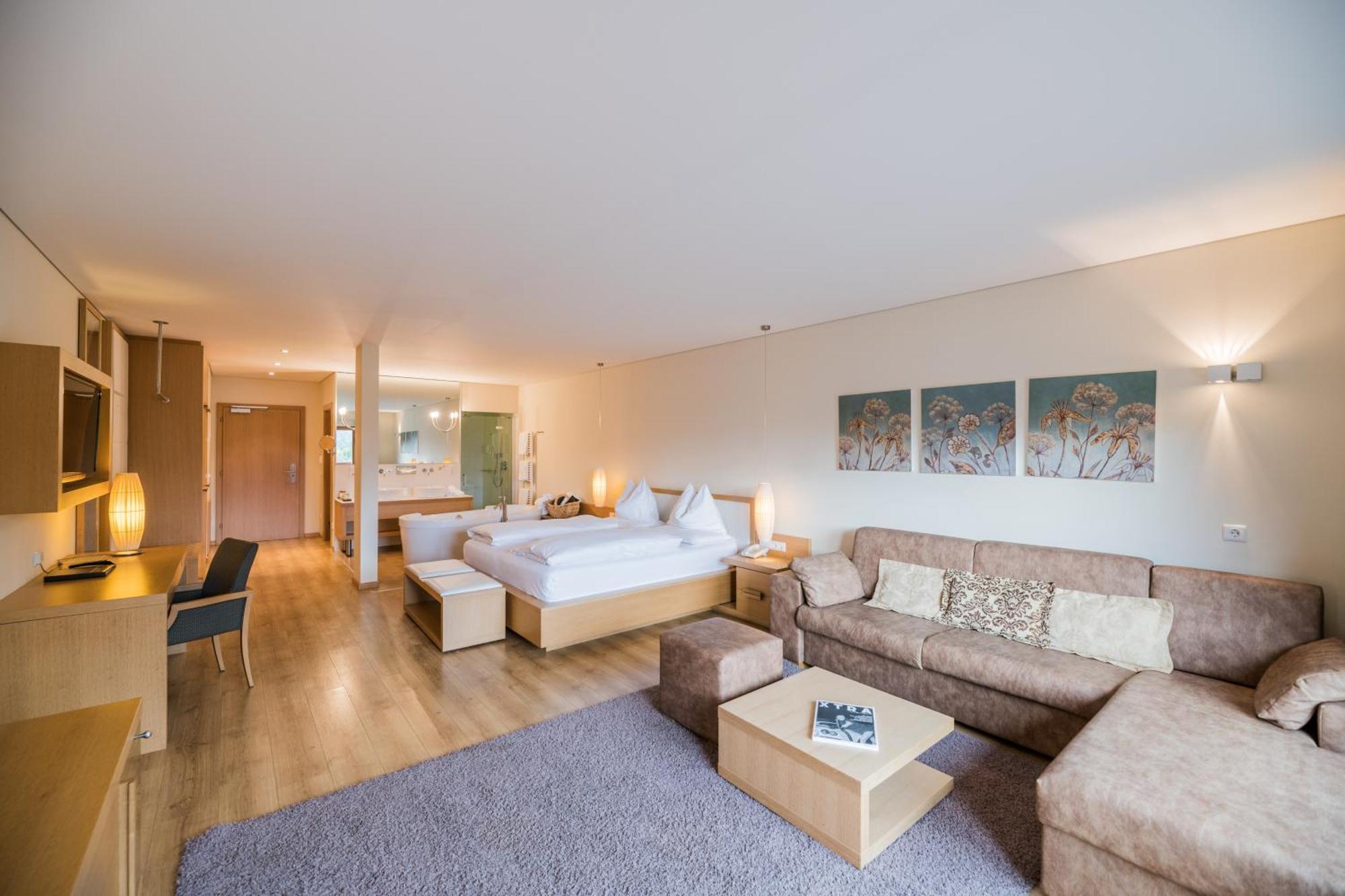 Hotel Lanerhof Active/Spa/Balance Сан Лоренцо ди Себато Стая снимка